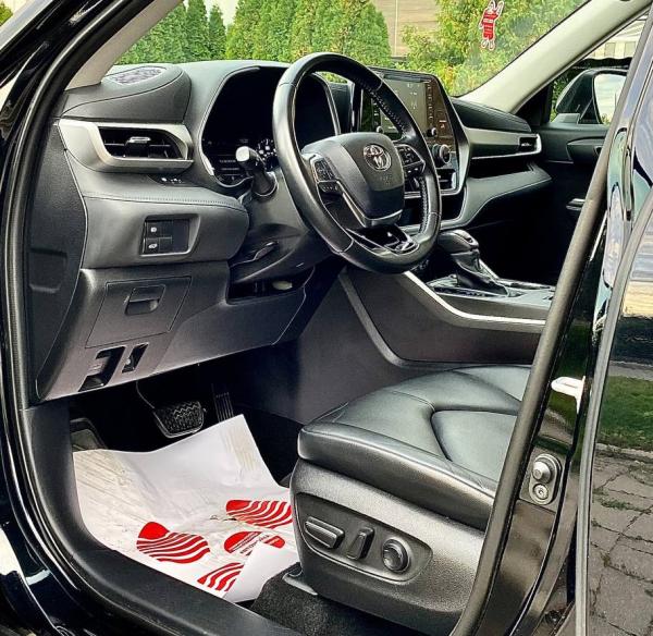 Toyota Highlander 8 Locuri