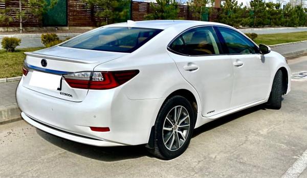 Lexus ES300h