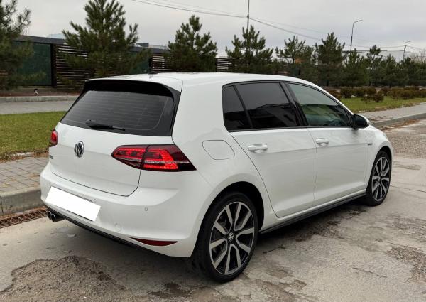 Volkswagen Golf 7 GTE